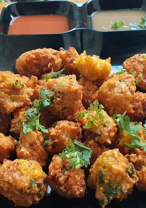 चना मुग डाळीचे पकोडे (chana moong dal pakode recipe in marathi) रेसिपी चे मुख्य फोटो 
