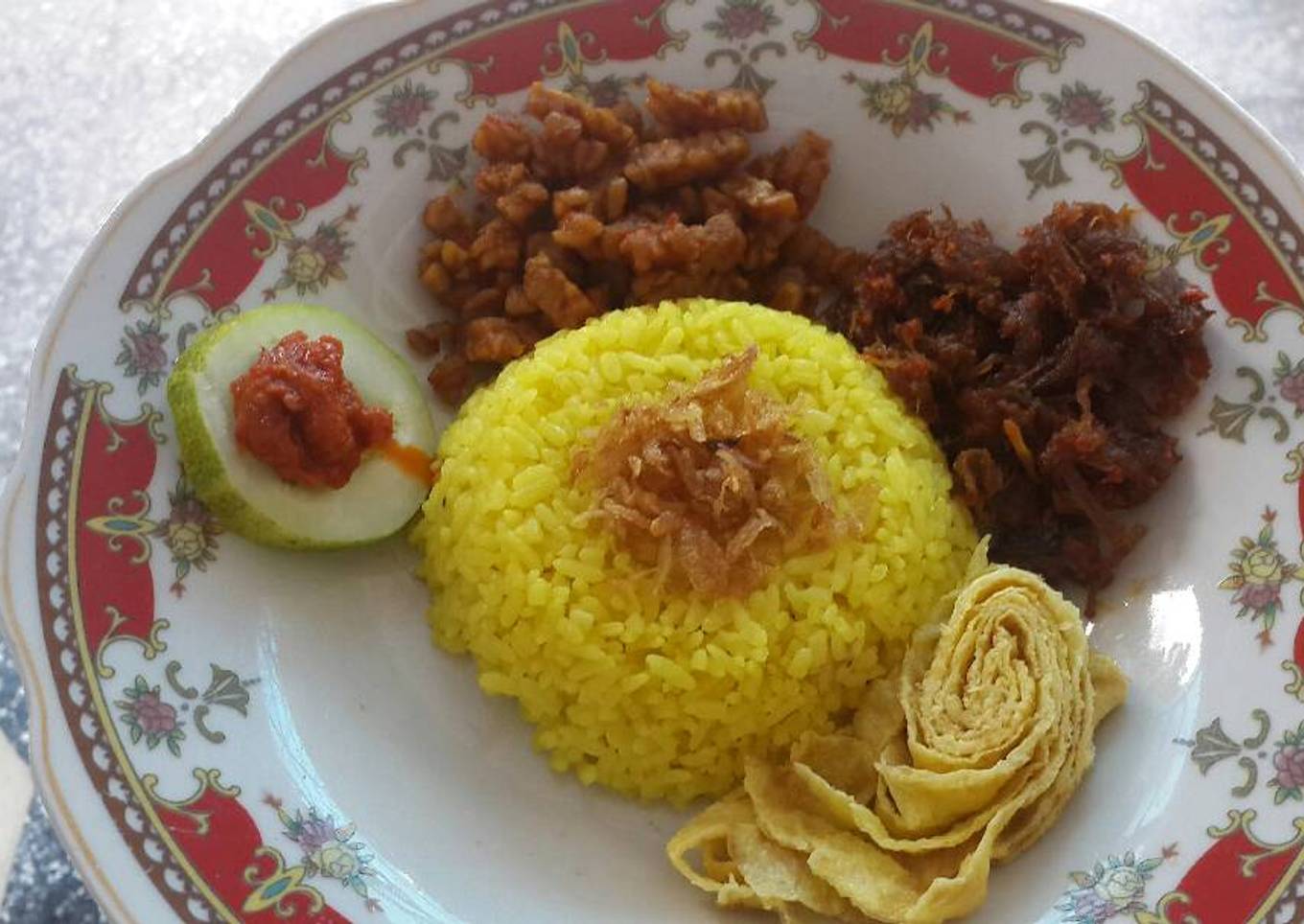 Nasi kuning magicom