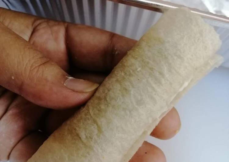 لفائف بمفروم الدجاج و الخضروات و الجبن