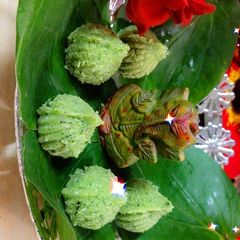 A picture of Nariyal Paan Modak.