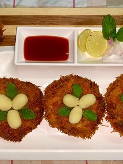 உருளைக்கிழங்கு பறவை கூடு கட்லெட் / potato bird nest cutlet (Urulaikilanku cutlet recipe in tamil) செய்முறை முக்கிய புகைப்படம்