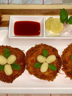 உருளைக்கிழங்கு பறவை கூடு கட்லெட் / potato bird nest cutlet (Urulaikilanku cutlet recipe in tamil) செய்முறை முக்கிய புகைப்படம்