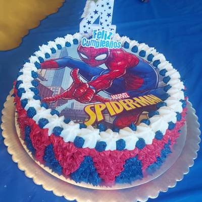 Torta Spiderman Receta de Ely Cifuentes- Cookpad