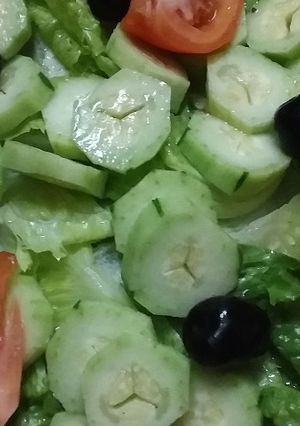 صورة لوصفة سلاطة سريعة وخفيفة