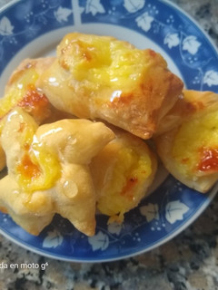 Una foto de Mini Facturas Sin Hojaldre Súper Fácil🇦🇷🥐
