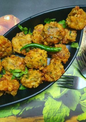 A picture of Drumstick Flower Fritters.