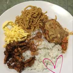 A picture of Nasi Uduk Sambel Kacang.
