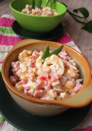 Zdjęcie przepisu Sałatka tortellini z serem.