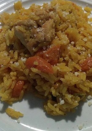 Una foto de Arroz con pollo fácil y rápido