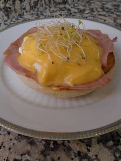Una foto de Huevos benedict