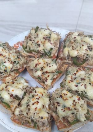 A picture of Chicken bread.