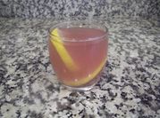 Una foto de agua de berenjena