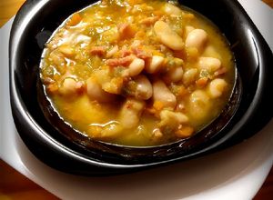 Foto principal de Alubias blancas con verduras.(Thermomix)