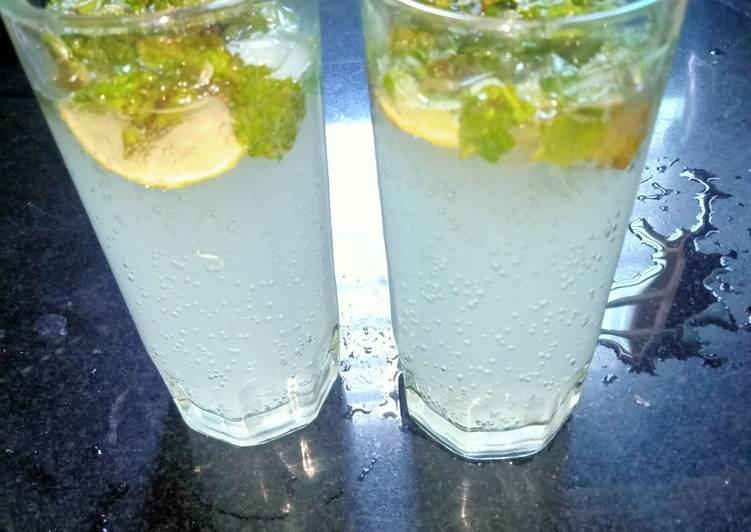 Simple Way to Prepare Favorite Mint Mojito