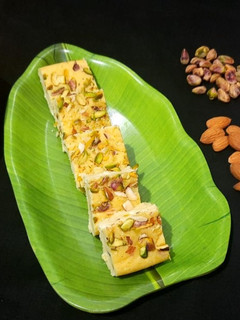 மேங்கோ மில்க் பர்பி செய்முறை முக்கிய புகைப்படம்