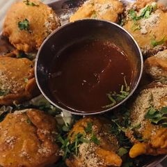 A picture of Onion pakora.