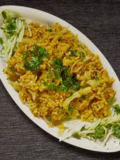कोबीचा मसाले भात (Kobicha Masale Bhat Recipe In Marathi) रेसिपी चे मुख्य फोटो