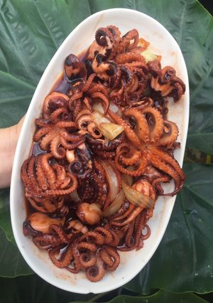 Hình của món Mực tua xào cay.