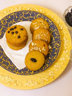 A picture of Oats cookies.