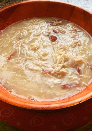 Una foto de Calentita y riquísima sopa de pollo