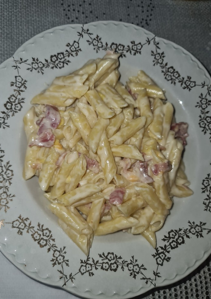 Una foto de Macarrones a los 4 quesos