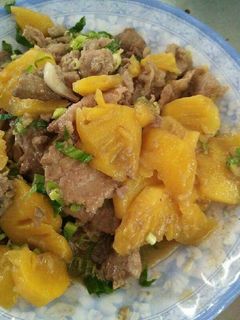 Hình của món Thịt bò xào thơm.