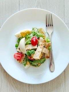 Gambar Simple Tortilla Salad with Kewpie Dressing