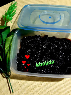 A picture of Sweet and Sour Tamarind Chutney.