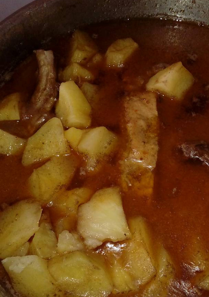 Una foto de Costillas de cerdo con patatas