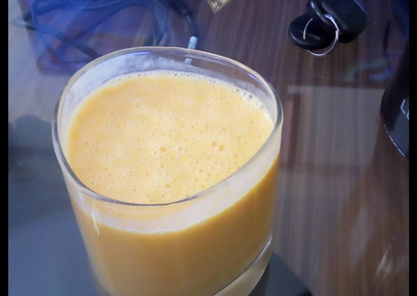 Banana-Mango smoothie #authormarathon