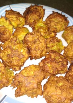 पकोड़े (Pakode recipe in hindi) रेसिपी मुख्य फोटो