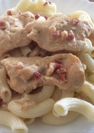 Joghurtos-baconos csirkemellragu füstölt sajttal recept fotója