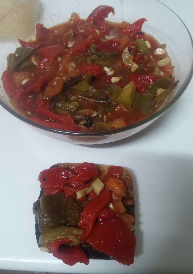 Una foto de Ensalada de pimientos asados a mi manera