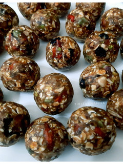 A picture of Oats, Seeds, Dates, Dried Fruits & Nuts Laddoo -No sugar.