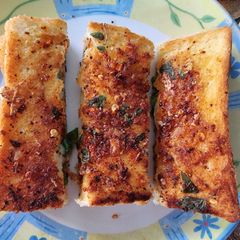 A picture of Garlic cheese bread sticks (Restaurant style).
