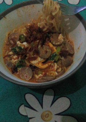 Foto resep Indomie kuah aduhaii pedes nampol