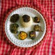লাউ পাতায় মোড়া চিংড়ি পাতুরি (Lau patay mora chingri paturi recipe in Bengali)