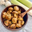 Champignons poêlés au vin et à l'ail