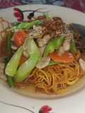 ราดหน้าหมี่กรอบ