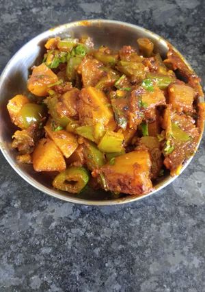 आलू प्याज़ की सब्जी (Aloo pyaz ki sabzi recipe in Hindi) रेसिपी मुख्य फोटो