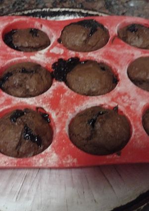 Una foto de Magdalenas de banana y chocolate rellenas de chocolate