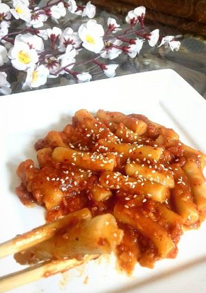 Foto resep Tteokbokki / toppoki / makanan korea
