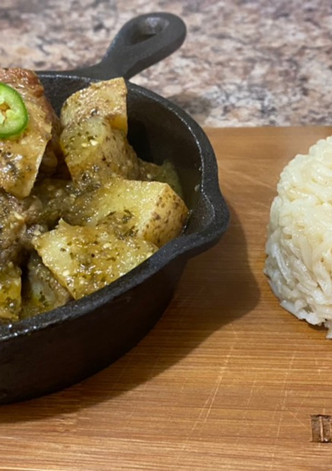 Una foto de Short rib en salsa verde