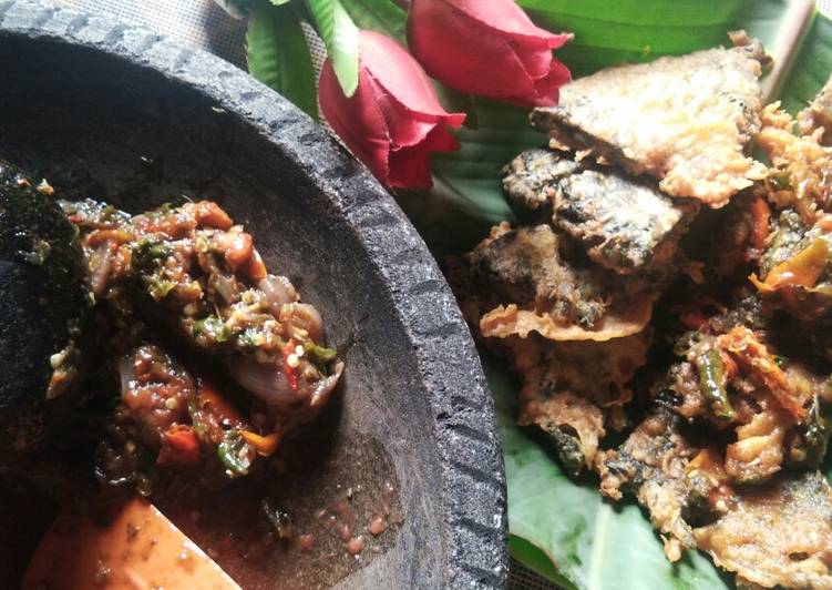 Bagaimana Membuat Geprek Daun Singkong yang Enak