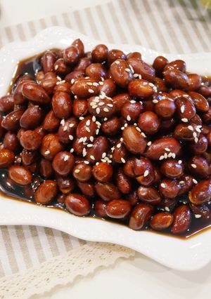 開胃小菜「醋花生」爽脆可口。 的食譜成品照片