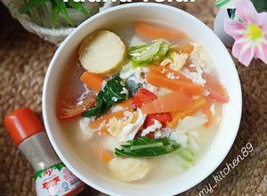 Gambar Sup Sayur Bersama Tauhu Telur