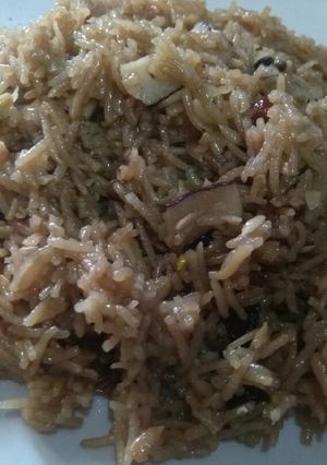 A picture of Gur wale chawal.