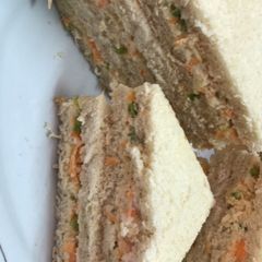A picture of Chicken coleslaw sandwich.
