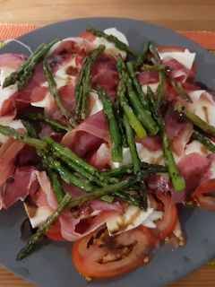 Una foto de Ensalada tomate saludable