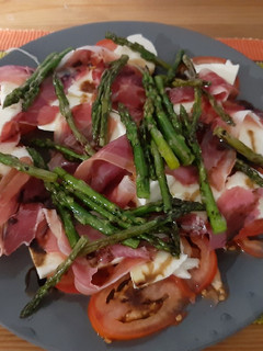 Una foto de Ensalada tomate saludable
